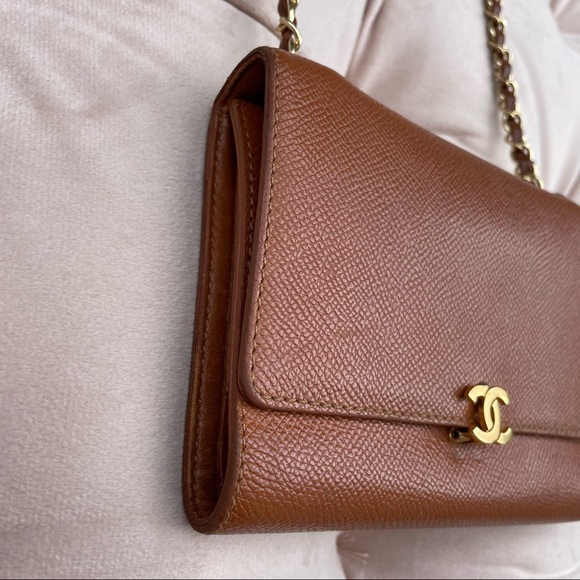 Chanel Interlocking CC Goatskin 1997-1999 Wallet on Chain in Tan - Picture 15 of 16